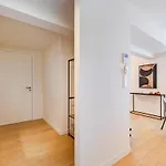 Luxurious 2-Br Flat Near Nato & Eu
