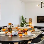 2Br Apt Near Nato & Eu