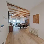 Grand Place Escape Spacious 2Br With Charm