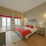 Grand Place Escape Spacious 1Br With Charm
