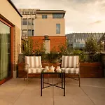 9Hotel Chelton