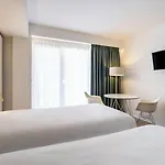 Ibis Styles Louise 3*