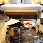 Hotel Le Plaza 5*