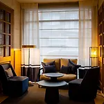 Le Chatelain Hotel 5*