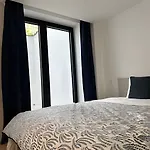 Room With Ensuite And Garden