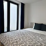 Room With Ensuite And Garden