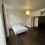 Midi Station Apartment