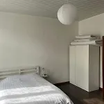 Midi Station Apartment