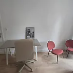 City Escape Sleeps 6