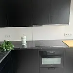 The Central Experience - 2 Bedroom Bright, Spacious & Central