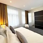 Le Chic 102 Apartment *