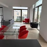 Floor Luxury With Spectacular Water Views Brussel