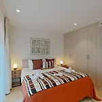 Elegant 3-Bedroom Apartment In Central Ixelles