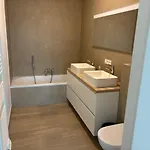 Floor Luxury With Spectacular Water Views Brussel