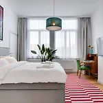 Europea Newton Boutique Residences 3*