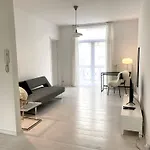 Appartement Wit Ii, Near Metro, Train N7670 *