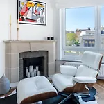 Moliere Design Residence