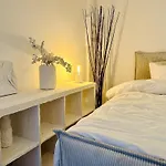 Grand Place - St Catherine - Midi - 10 Min Walk - 60Mp Beautiful Apart