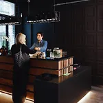 Zoom Hotel
