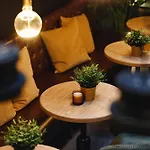 Hotel Zoom