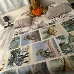 Belle Chambre A Sous Pente De 1,30 Cm De Hauteur Au Coeur De Bruxelles