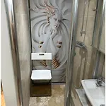 Belle Chambre A Sous Pente De 1,30 Cm De Hauteur Au Coeur De Bruxelles