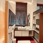 Loft A Stone\'S Throw From Place Brugmann