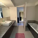 Apartment with 2 Bedrooms - Sleeps 6