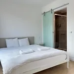 Chic & Bright Near Montgomery