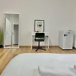 Spacious For 6 Near Center Of Brussel