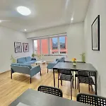 Spacious For 6 Near Center Of * Brussel