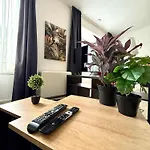 Elegant Apartment Close To The European Parliament