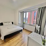 Appartement Spacious For 6 Near Center Of *