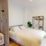 Studio Centre Bruxelles Avec Grand Balcon Pour 2Personnes