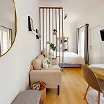 Studio Centre Bruxelles Avec Grand Balcon Pour 2Personnes