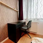 2 Chambre 5 Personnes Avec Salle De Bain Privee Proche Gare Du Midi