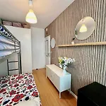 2 Chambre 5 Personnes Avec Salle De Bain Privee Proche Gare Du Midi
