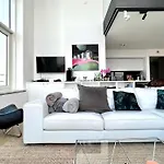 Room Suite Penthouse Brussels Skyline Penthouse Suite 220 M2 Suite Room Of Refined Elegance Brussels
