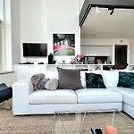 Room Suite Penthouse Brussels Skyline Penthouse Suite 220 M2 Suite Room Of Refined Elegance 3*