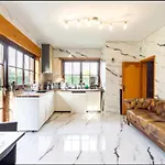 Villa & Wellness Area Jacuzzi Sauna Massage Table Brussels