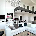 Room Suite Penthouse Brussels Skyline Penthouse Suite 220 M2 Suite Room Of Refined Elegance 3*