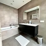 Room Suite Penthouse Brussels Skyline Penthouse Suite 220 M2 Suite Room Of Refined Elegance Bed & Breakfast
