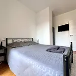 Family Cosy Apartment For Up To 9 Guests Near Brussels Midi Station