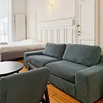 Prime Location Apartment Chtelain Saint-Gilles Self Checkin