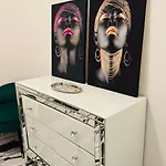 Charming 1 Bedroom With Terrace