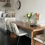 Crystal View Apartment *