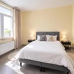 Spacious 2br Near Grand Place3 *