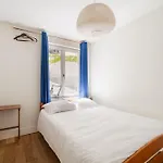 Comfortable And Quiet Brussel