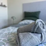 Apartment Elegant Renovated 2 Bedrooms Close To Transport