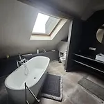 Apartment Luxury Triplex Stylish 2br In
